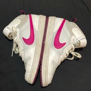 Nikes ~ white with hot pink logo! Size 4! Only worn a few times!